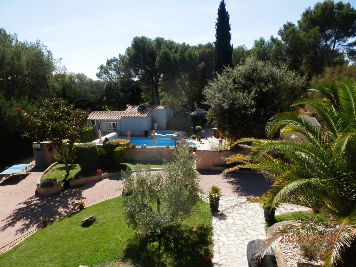 Mas Les Vieux Chenes Bed and Breakfast Lambesc Buitenkant foto
